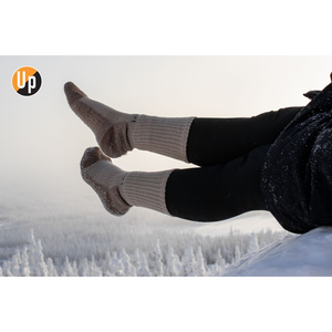 Napa dicke Merino Wandersocken in Dunkelgrau; gerippter Bund und verstärkte Ferse