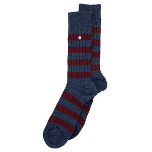 Cosy Merino Socken mit Rippen-Muster in Blau und Burgunderrot, bequem und stilvoll, ideal für kalte Tage.
