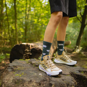 Schaf Merino Wandersocken mit Frotteesohle, grün mit Schafmotiven, ideal für Hiking und Komfort.
