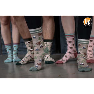 Mäuseprint Socken hellblau und hellrosa, oben gestreift