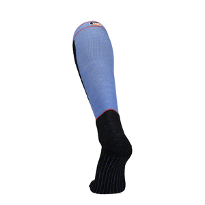 Kniehohe Merino Skisocken hellblau mit schwarzer Zehe/Fußbund und roten Details