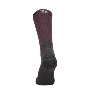 Merino Wandersocke mit dunkelweinrotem Schaft und grauer Ferse, sichtbarer Bund