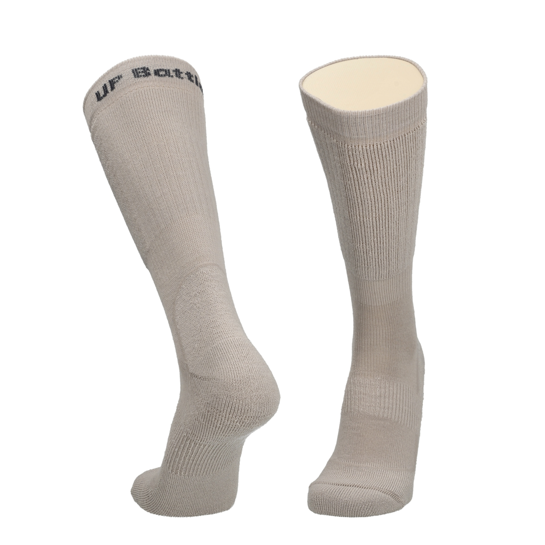 Zwei beige Merino Socken, hohes Crew-Modell mit Markenstreifen oben