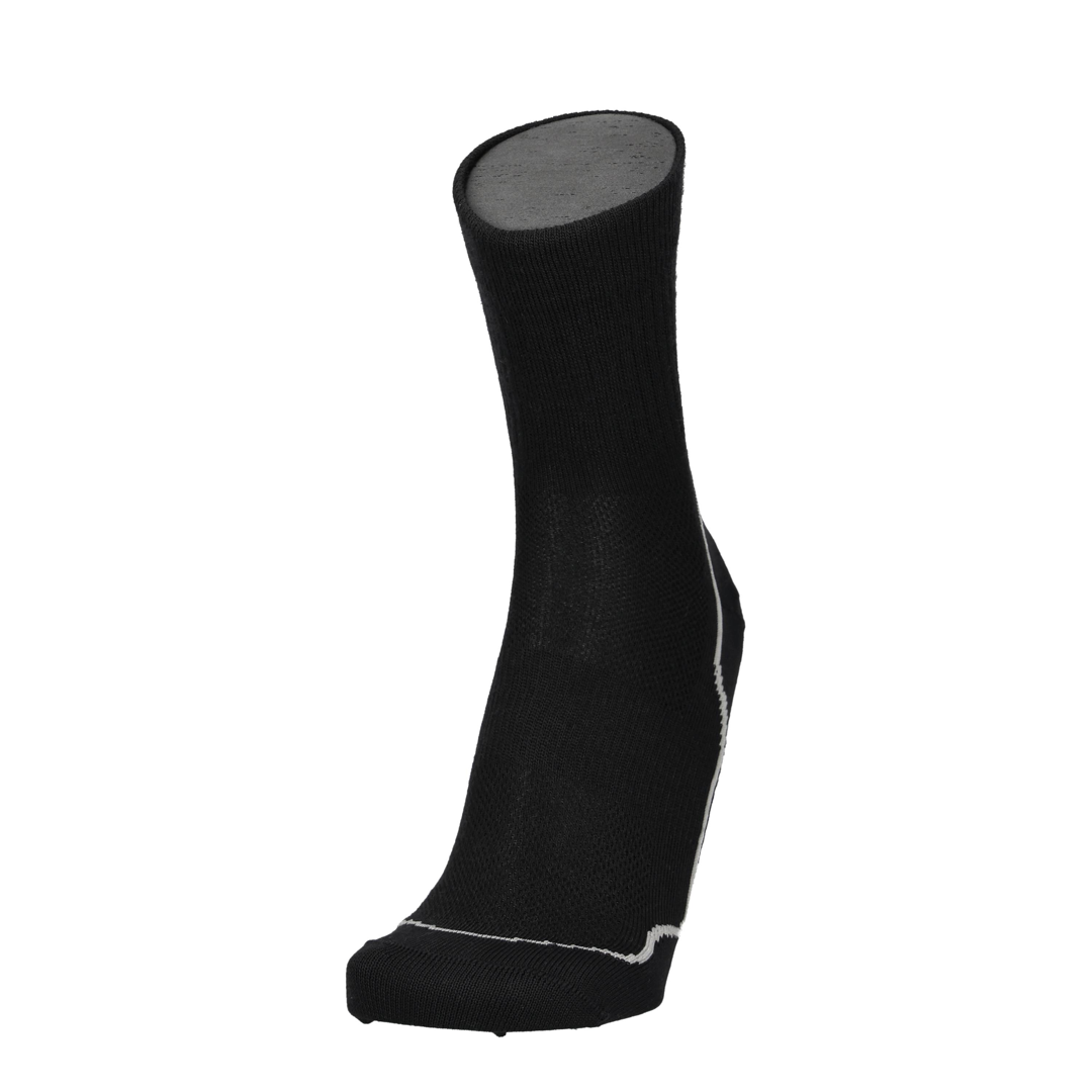 Merino Laufsocke schwarz mit dunkler Kompressionszone am Fuß